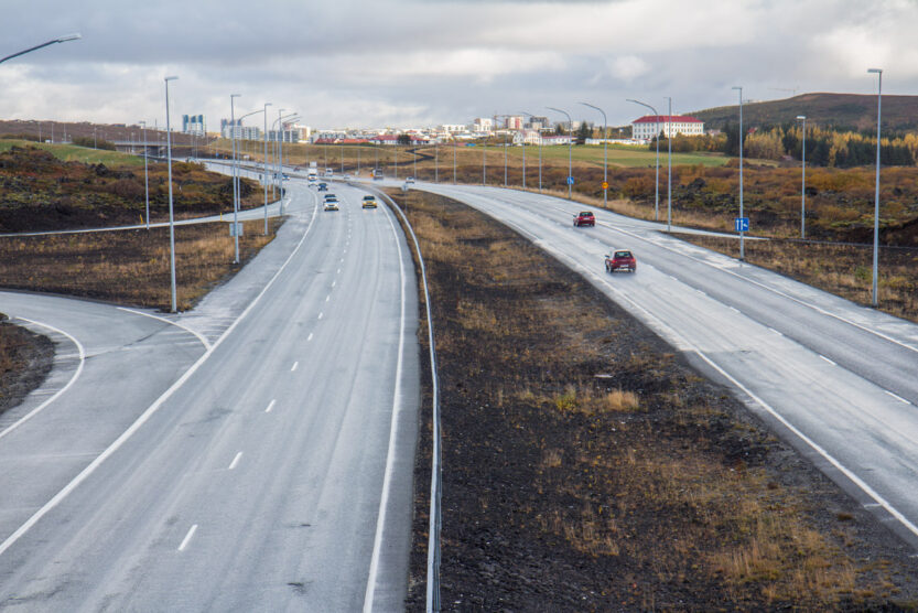 Reykjanesbrautin umferð IMG 9016
