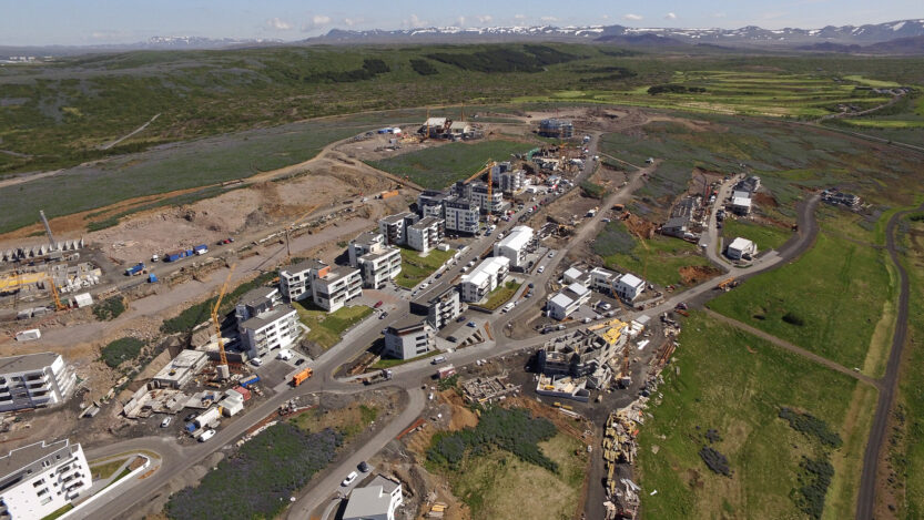 Urriðaholtsskóli úr lofti í fjarlægð DJI 0121